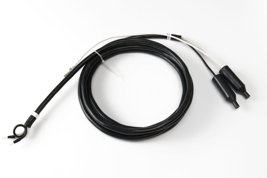 ＶＳ制御電源リード線２Ｍ（黒）